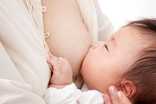 Trẻ sơ sinh dưới 1 tháng tuổi bị ho 3