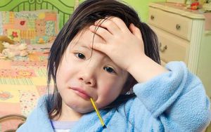 Sai lầm khi trẻ bị viêm mũi họng 90% cha mẹ Việt mắc phải